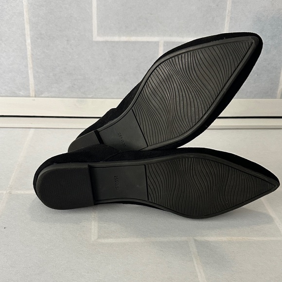 Source Unknown Black Women's Loafers - Picture 3 of 5